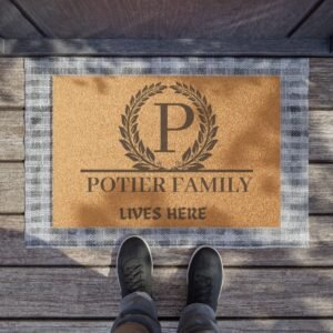 POTIER FAMILY - DOORMAT — 'P' Wreath Family Name Welcome Mat